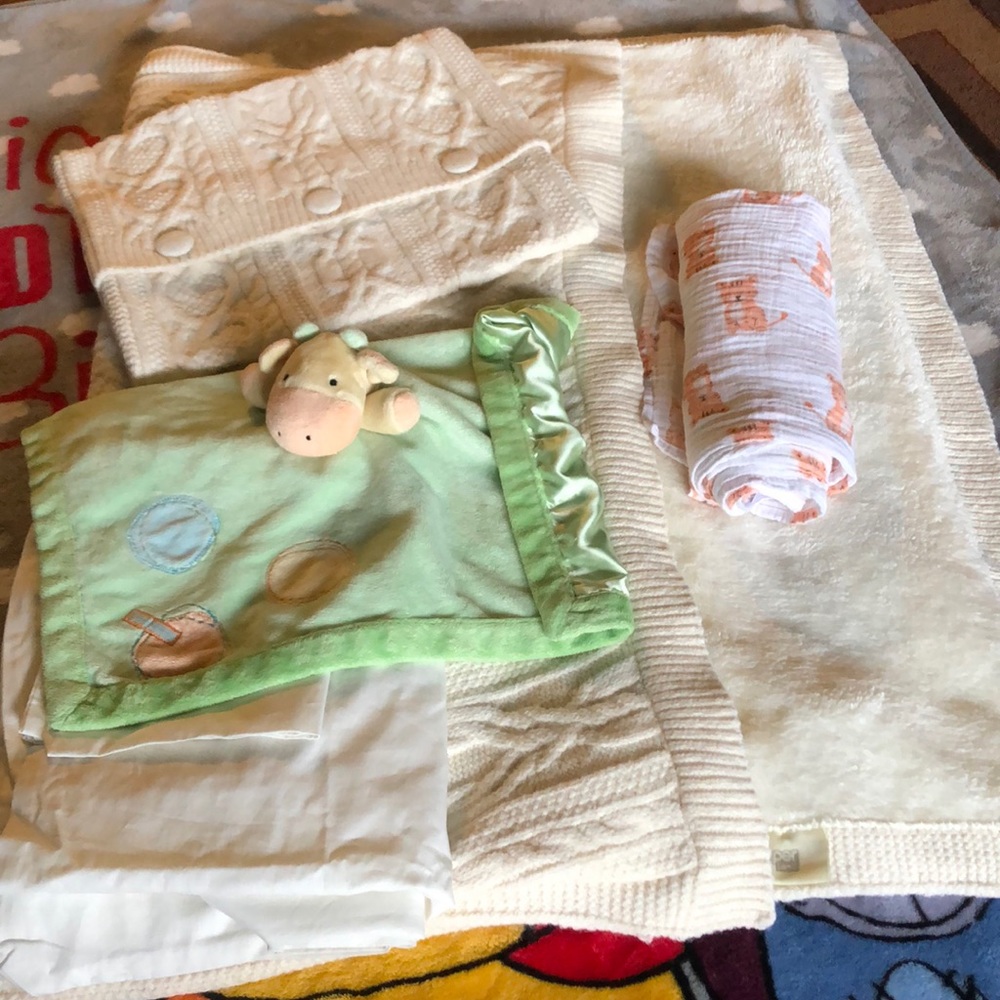 Baby Crib Set, Plush you blanket, Swaddle
